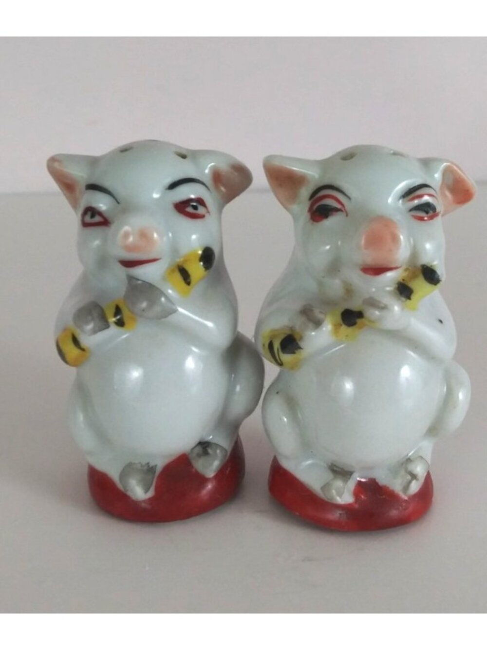 Vintage 1940s Anthropomorphic Pigs Playing Flutes Salt & Pepper Shakers Japan